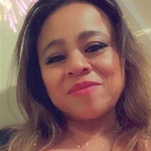 Meet your Posher, Roxana